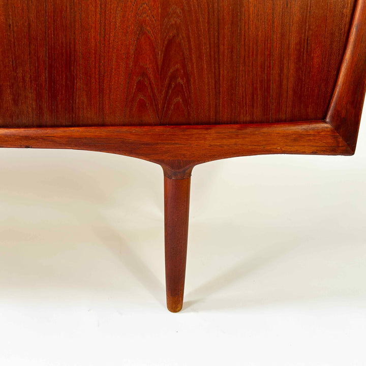 Teak Highboard von Harry Østergaard für Randers,  Detailansicht Fuß