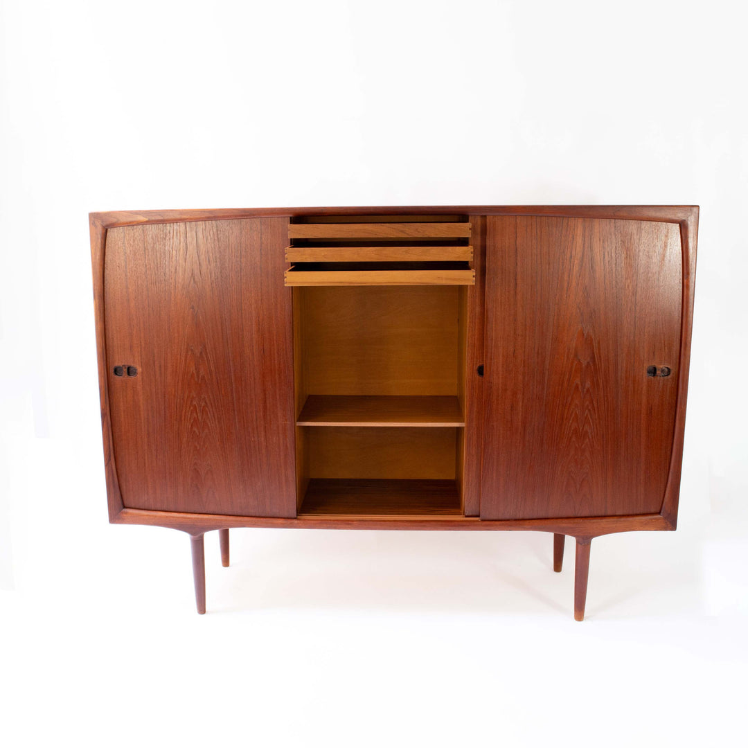 Teak Highboard von Harry Østergaard für Randers, Mittel Teil geöffnet