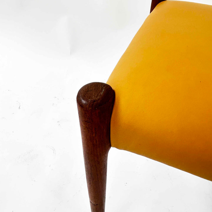 Teakhocker von Niels Otto Møller, Detailansicht Füße
