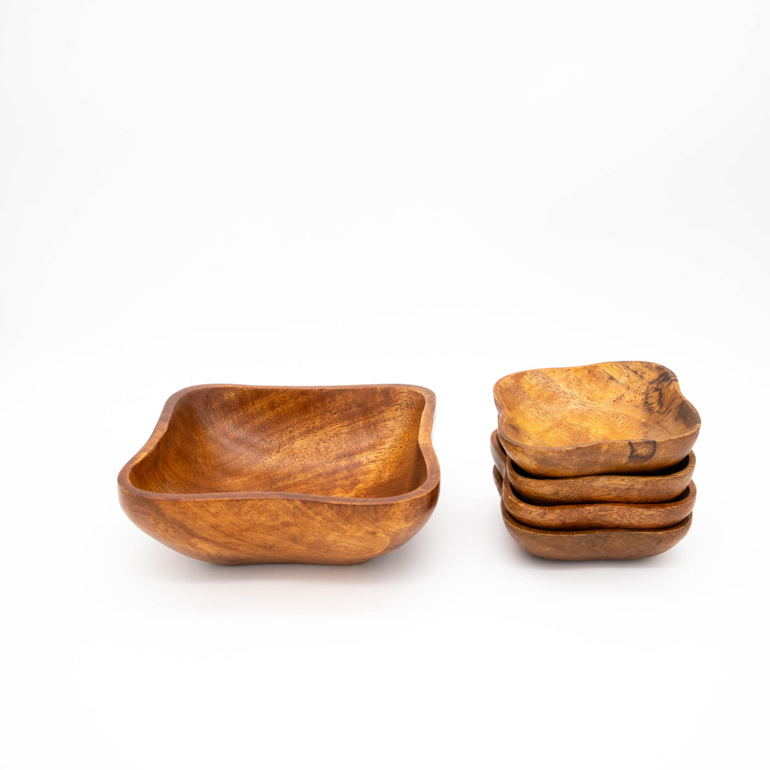 Teakholz Schalen Set, arrangiert