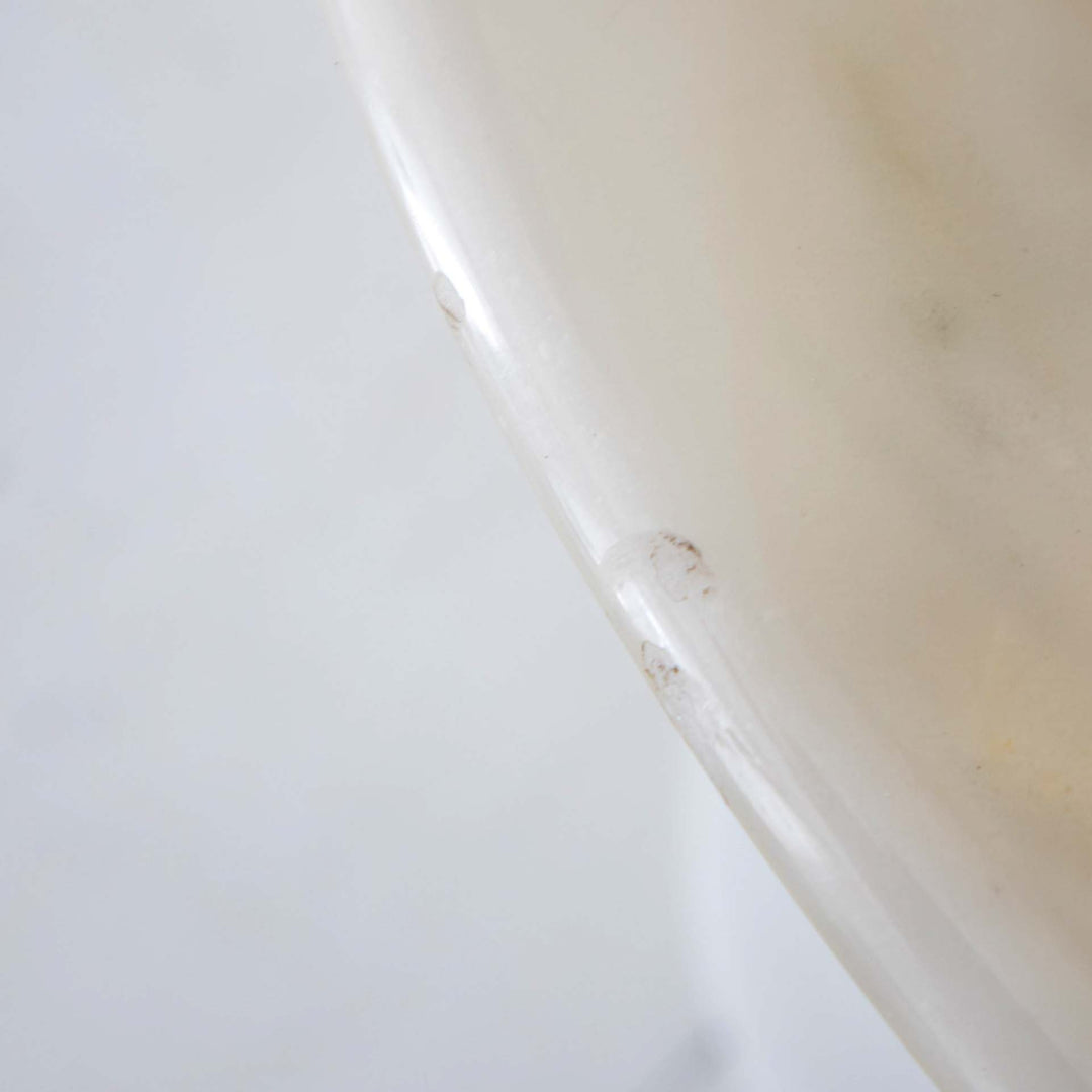 Tulip Beistelltisch von Eero Saarinen für Knoll, Tischplatte, Detailansicht, Abplatzungen