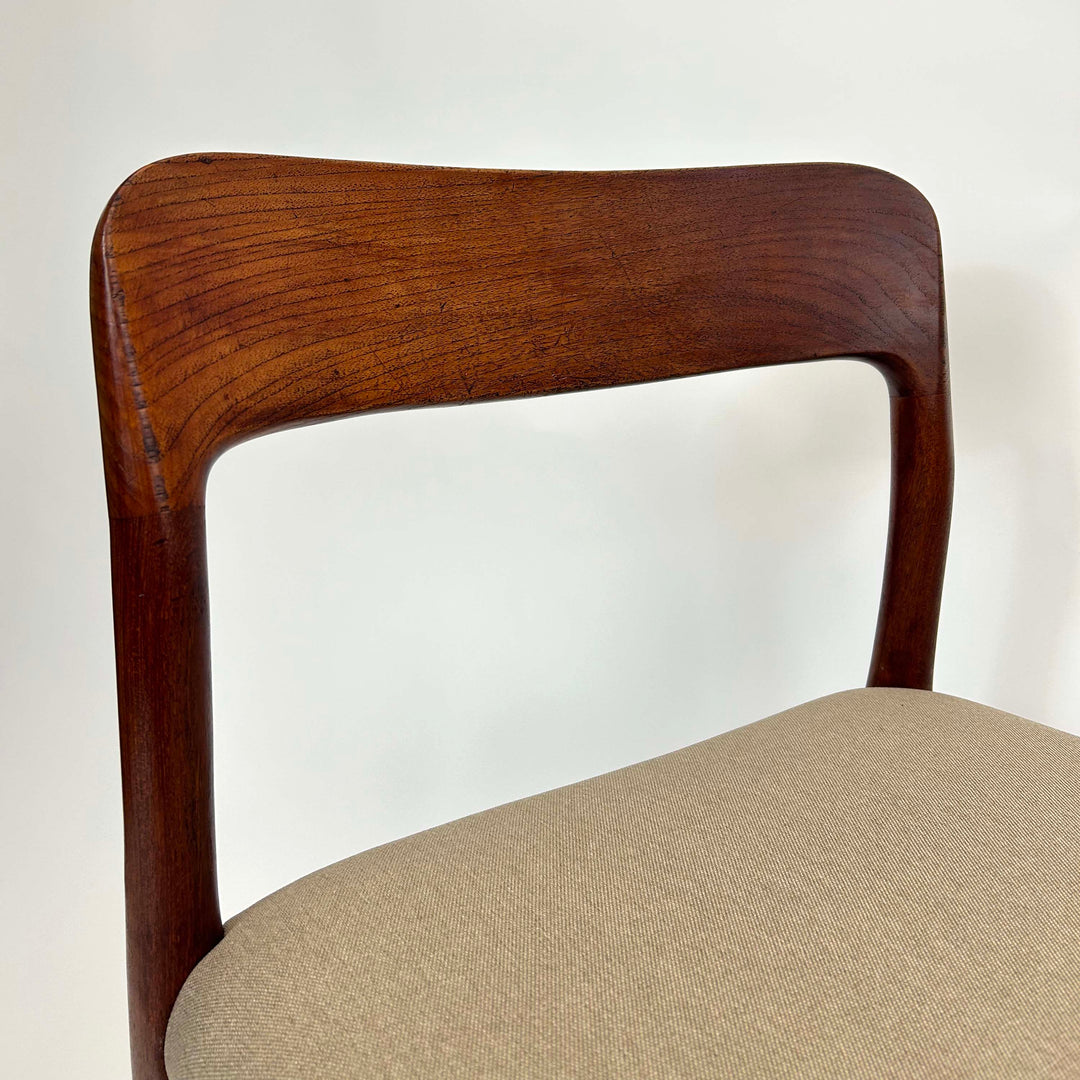 Vintage 2 Stk. Stühle Modell 75 von Niels Otto Møller, Detailansicht Lehne 2