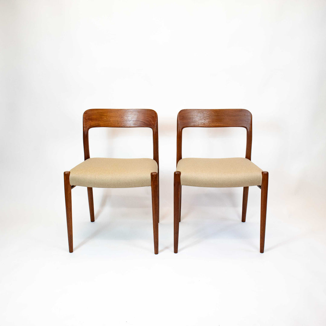 Vintage 2 Stk. Stühle Modell 75 von Niels Otto Møller, Vorderseite
