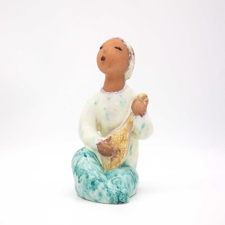 Vintage Art Déco Mandolinenspieler Figur, leicht schräg stehend