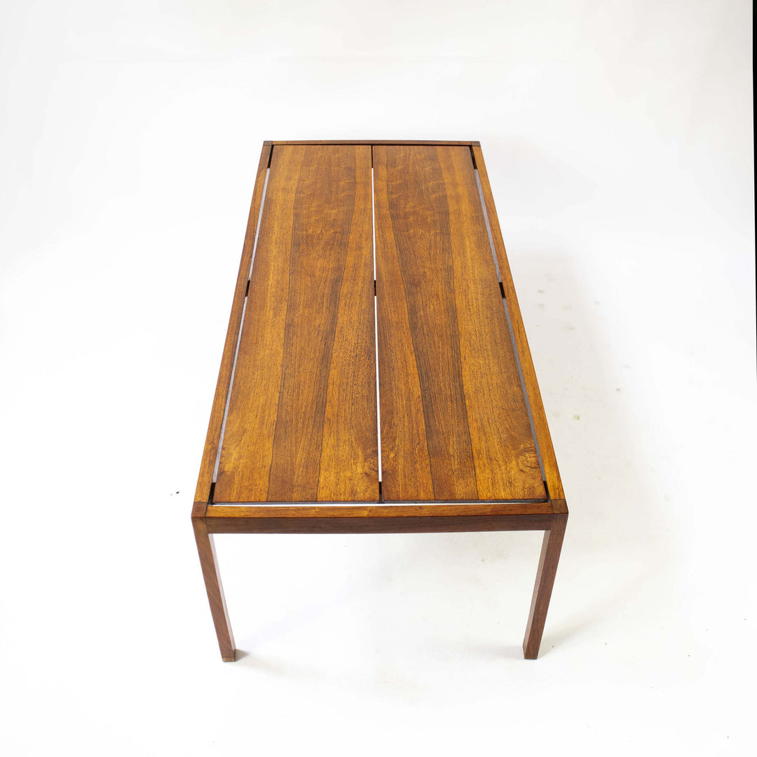 Vintage Brasilianischer Palisander Couchtisch, Seitenansicht rechts