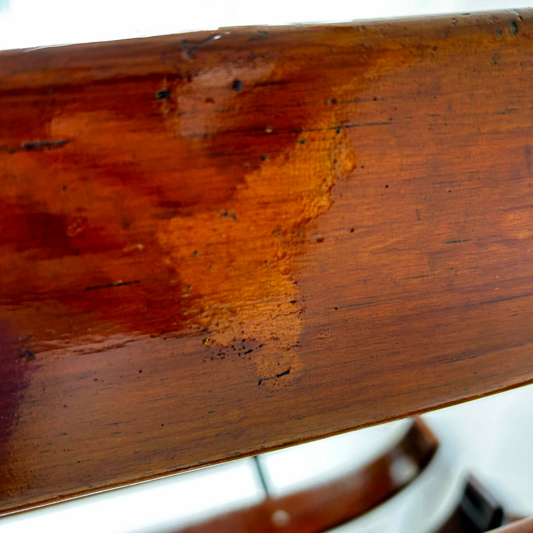 Vintage "Costela" Sofa von Martin Eisler & Carlo Hauner, Detailansicht Holzfehlstelle