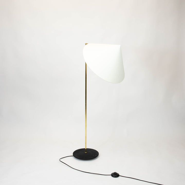 Vintage Elegante Mid Century Stehlampe, Schirm liegend