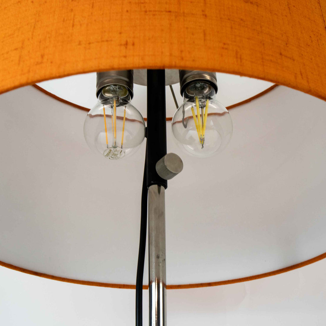 Vintage Höhenverstellbare Tischlampe von Staff L 400, Detailansicht Schraube