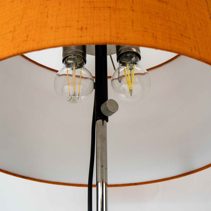 Vintage Höhenverstellbare Tischlampe von Staff L 400, Detailansicht Schraube