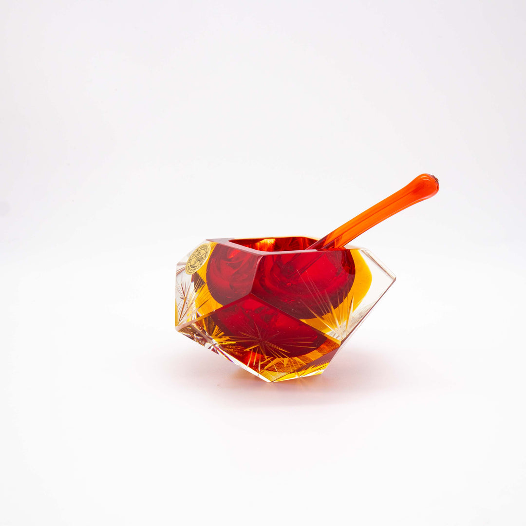 Vintage Rot Gelber Sommerso Murano Glasaschenbecher, leicht schräg stehend