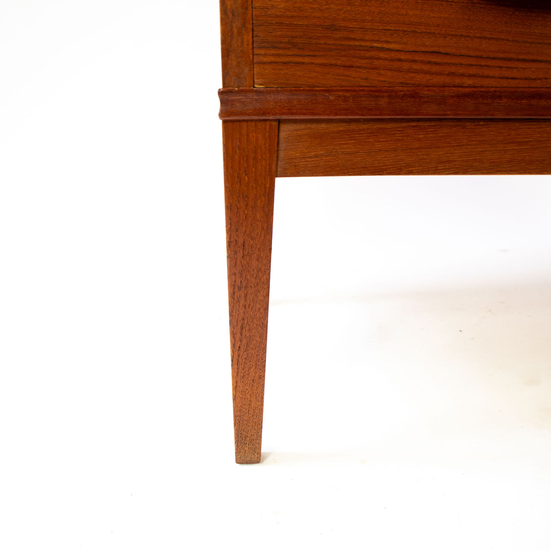 Vintage Teak Sekretär von Børge Lerche für Riis-Antonsen Møbelfabrik, Detailansicht Fuß