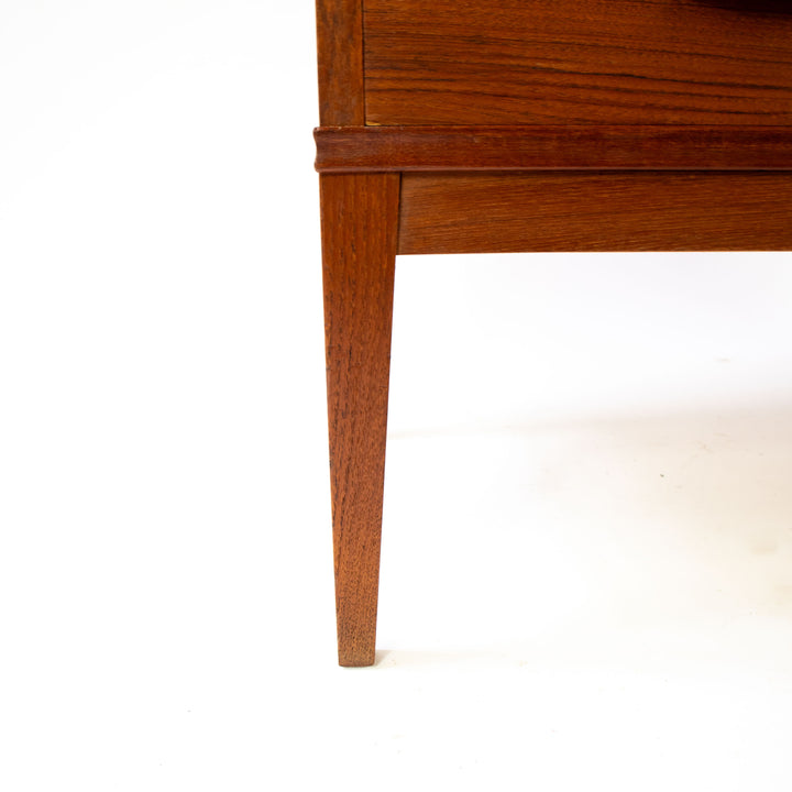 Vintage Teak Sekretär von Børge Lerche für Riis-Antonsen Møbelfabrik, Detailansicht Fuß