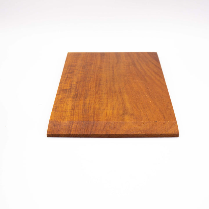 Zwei Vintage Servierschalen aus Rauchglas auf Holztablett, Holztablett, Rückseite