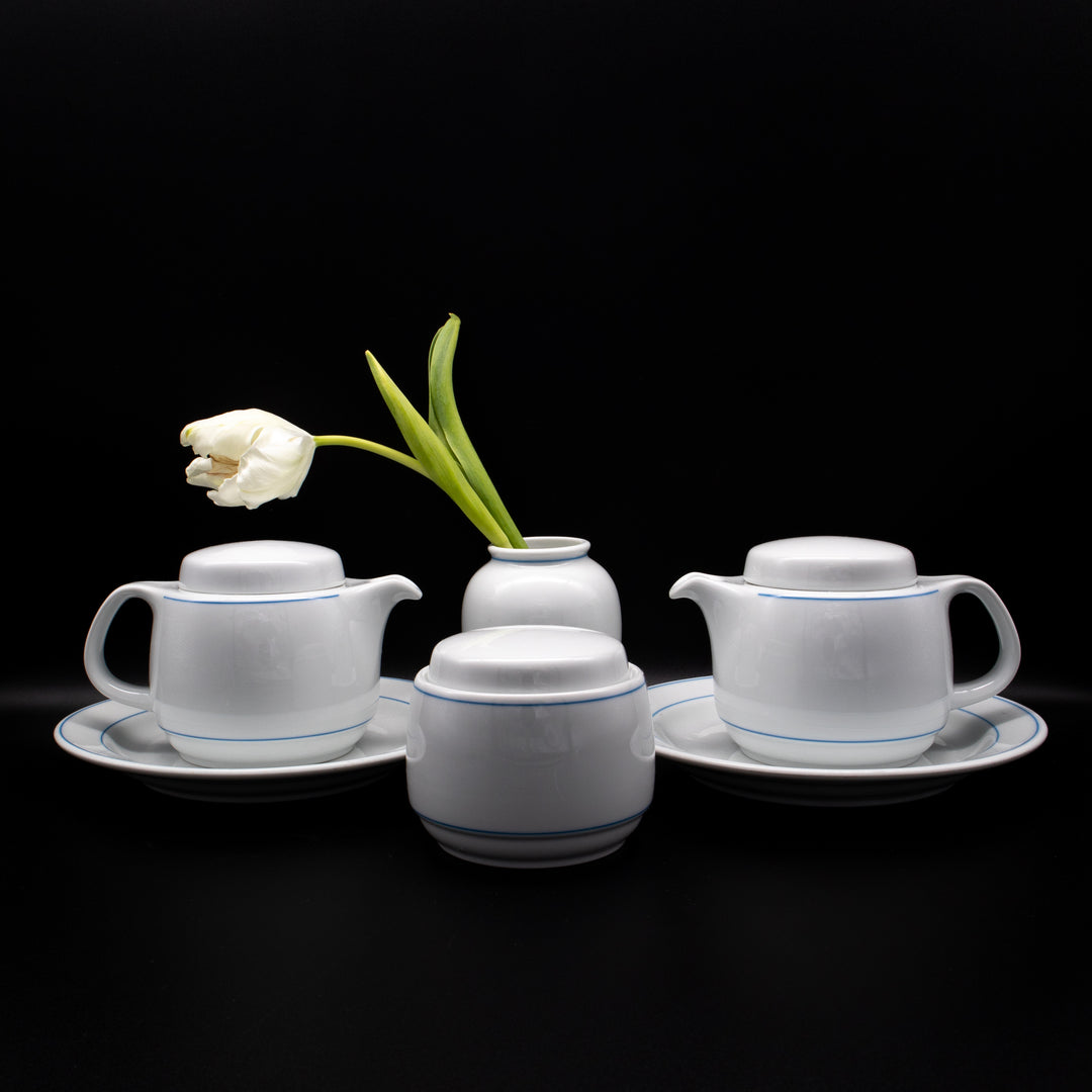 Lilien Porzellan Frühstücksservice Colomba, arrangiert mit Blume