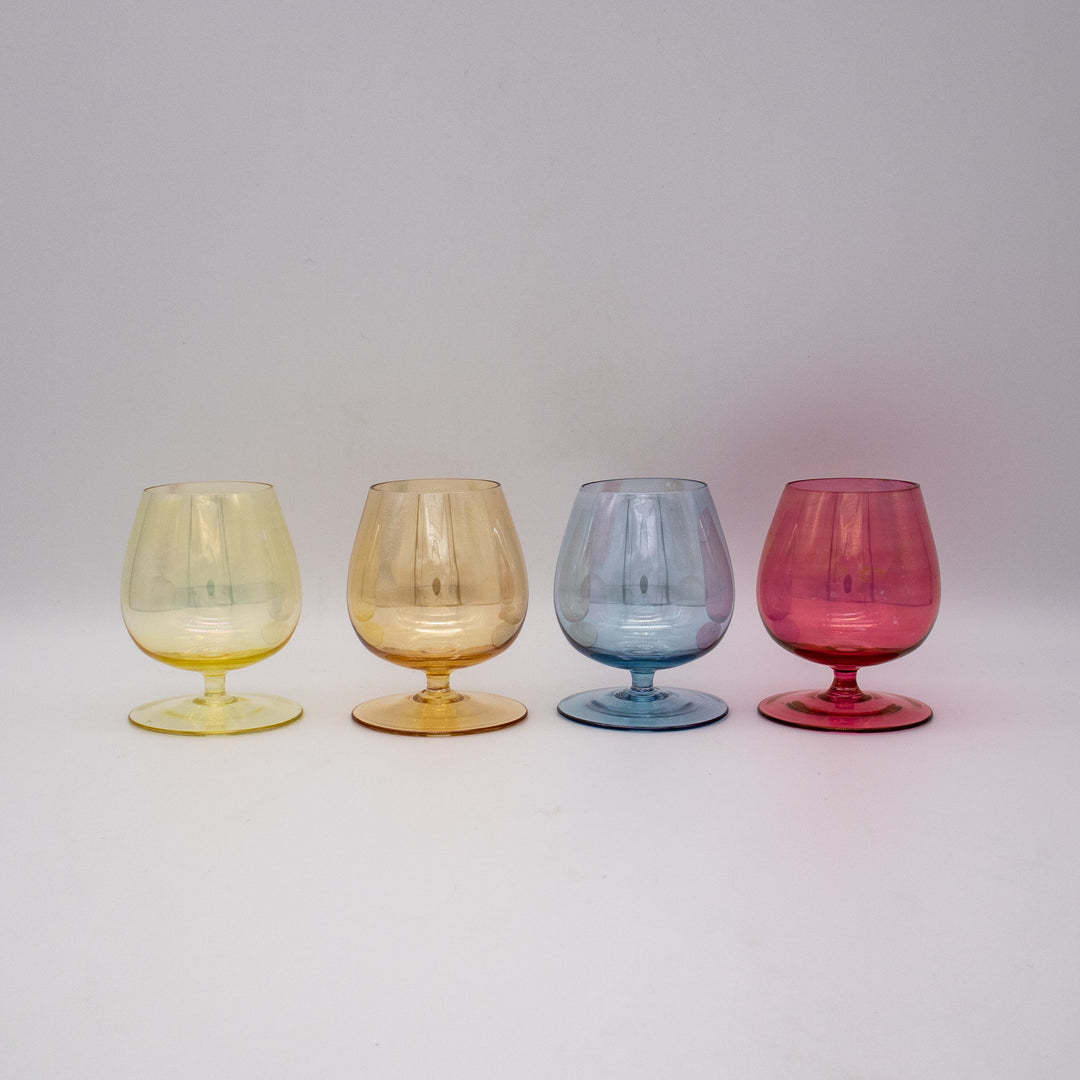 Farbenfrohes Cognacschwenker Set, nebeneinander