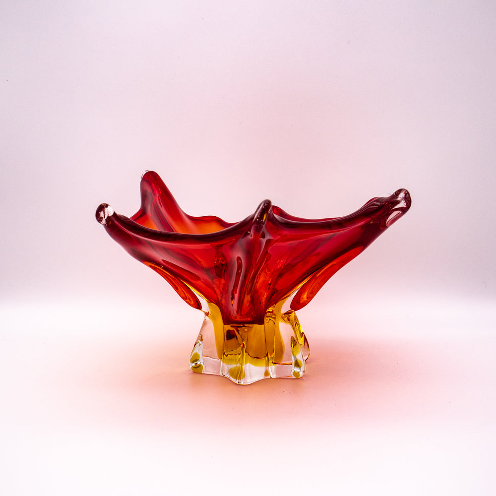 Murano Glasschale in Sternform, Seitenansicht links