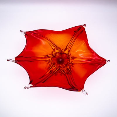 Murano Glasschale in Sternform, von oben fotografiert