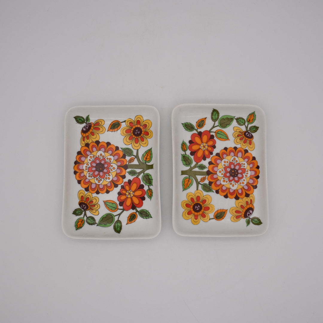 Schmidt Porcelana Servierplatte, kleine Platten von oben fotografiert