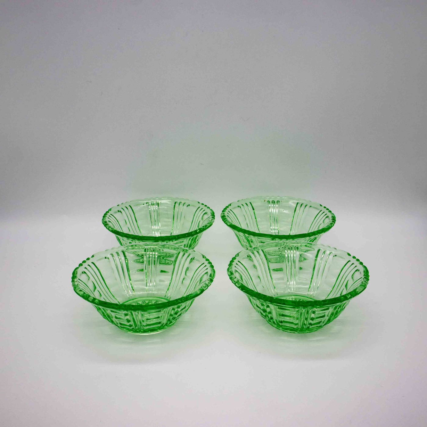 Grüne Salatschalen Set, hintereinander stehend