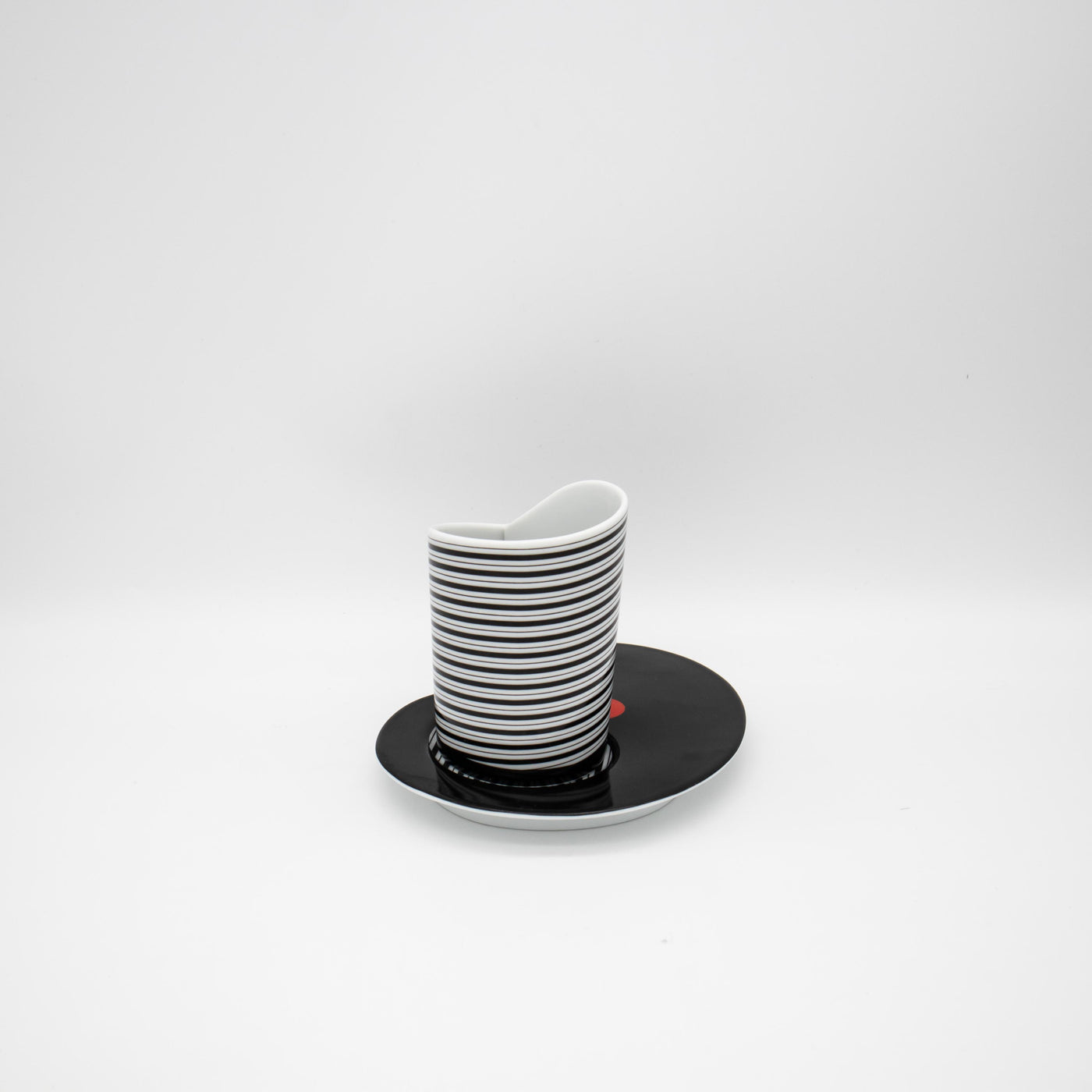 Rosenthal Künstlertasse Nr. 3 Barbara Brenner, Seitenansicht rechts