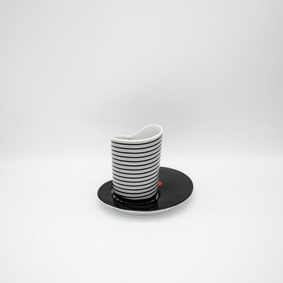 Rosenthal Künstlertasse Nr. 3 Barbara Brenner, Seitenansicht rechts