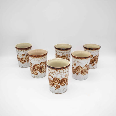 Strehla Keramik Trinkbecher, hintereinander stehend
