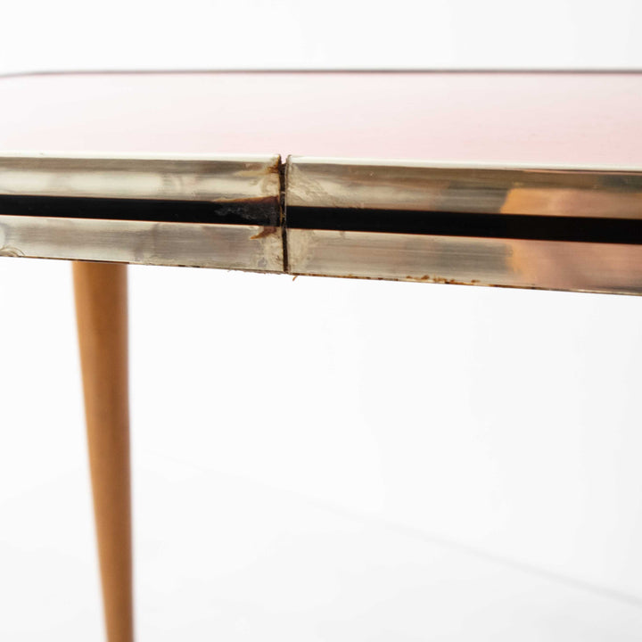 Roter Beistelltisch, Detailansicht Band
